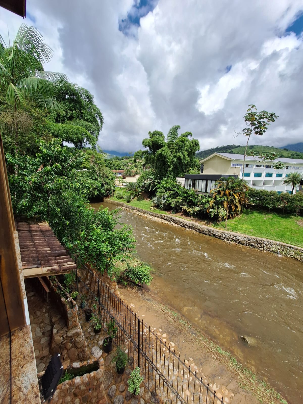 Casa para alugar em paraty rj pousada hotel paraty at 18.40.23 (2)